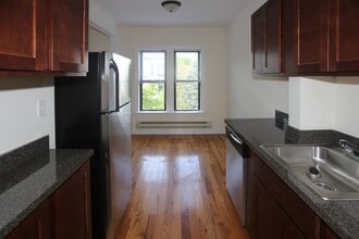 3834.5 N Fremont St in Chicago, IL - Building Photo - Building Photo