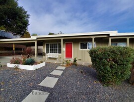 104 Kent St in Petaluma, CA - Building Photo