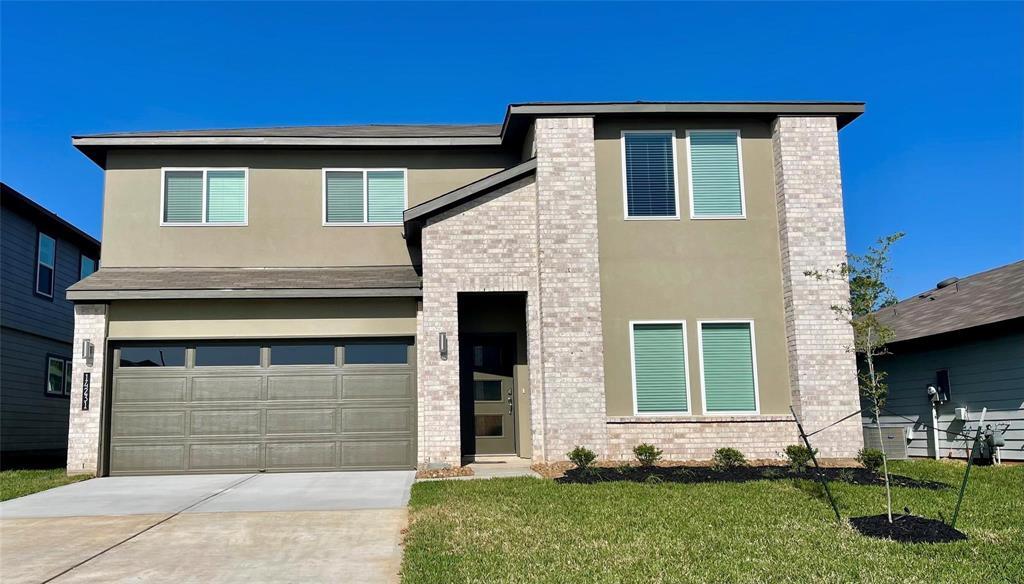 14231 Big Bnd Dr in Shenandoah, TX - Building Photo