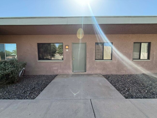 property at 1518 E Hedrick Dr