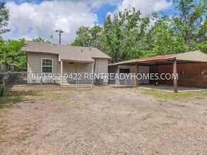 1123 Sunnyside St in Dallas, TX - Building Photo - Building Photo