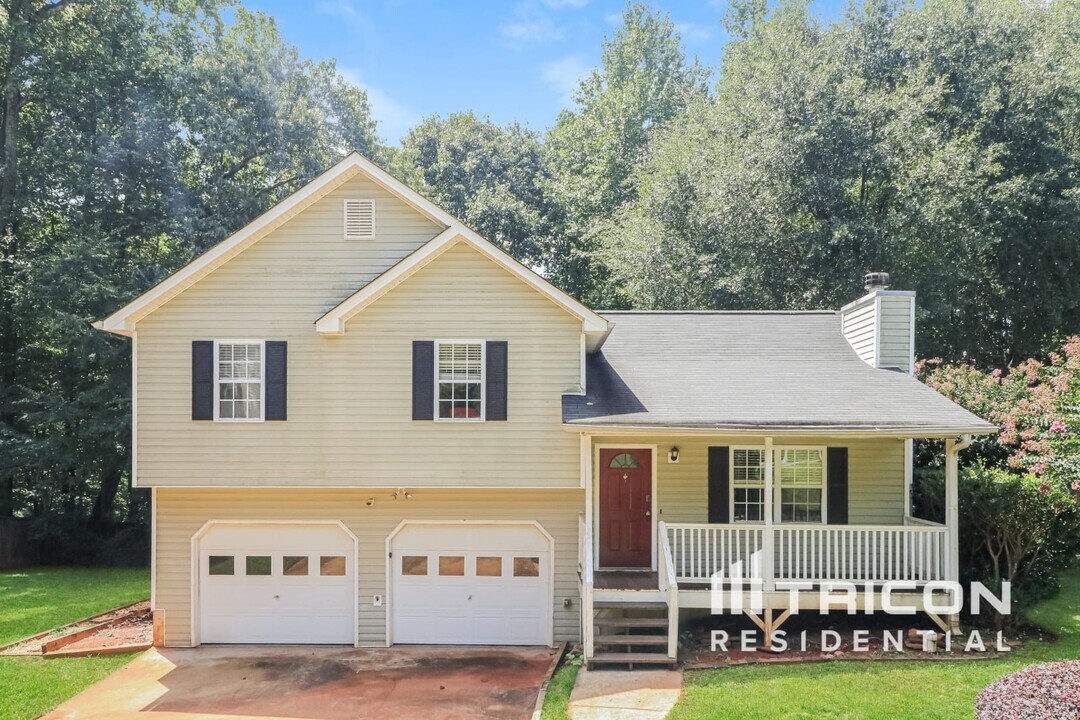 278 Farm Brook Ln in Dallas, GA - Building Photo