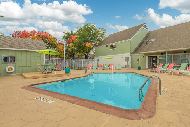 Cypress Flats in Tyler, TX - Foto de edificio - Building Photo