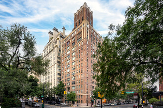 130 East End Ave in New York, NY - Building Photo - Building Photo