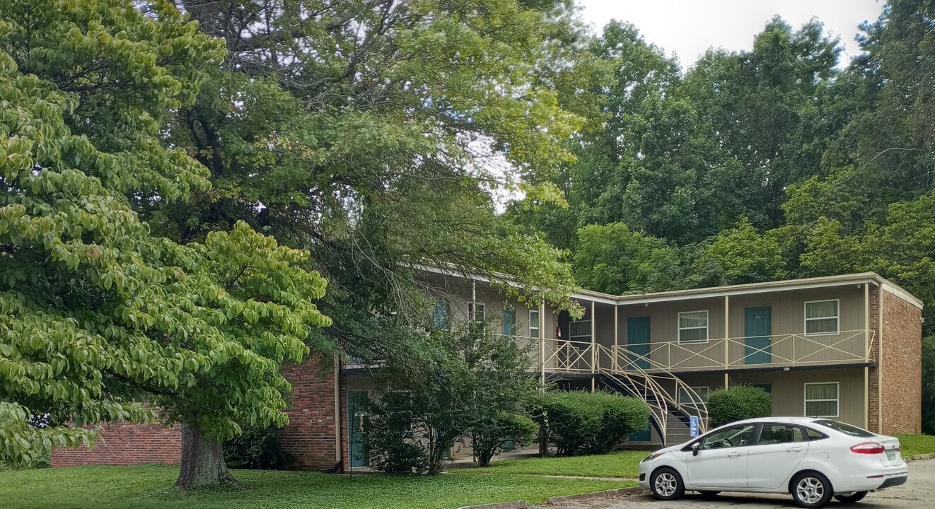 105 Inn Ln, Unit 105 in Oak Ridge, TN - Building Photo