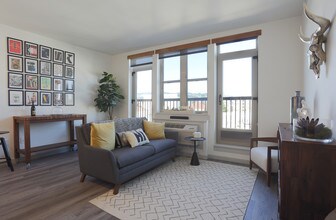 Goat Blocks in Portland, OR - Foto de edificio - Interior Photo