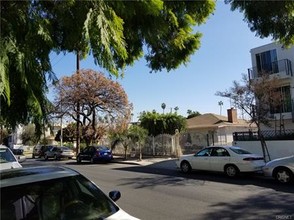 14824 Delano St in Van Nuys, CA - Building Photo - Building Photo