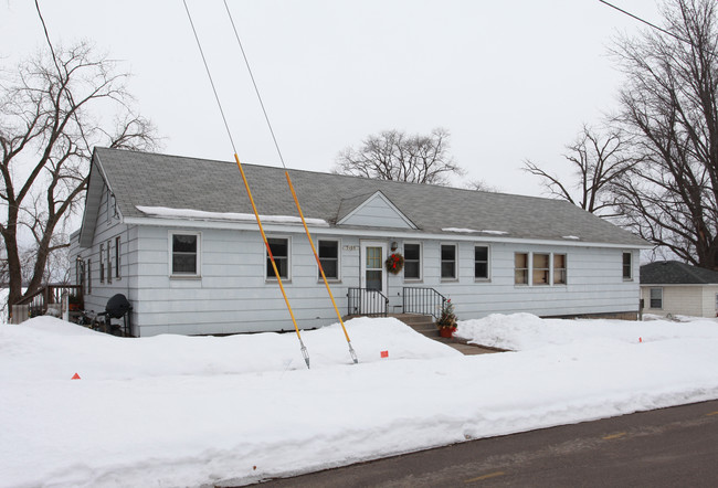 Centerville Lake Shore Land in Centerville, MN - Foto de edificio - Building Photo