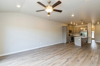 1025 Switchgrass Ln in Ely, IA - Building Photo - Building Photo