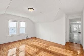 9 Elmwood St, Unit 0 in Worcester, MA - Building Photo - Building Photo