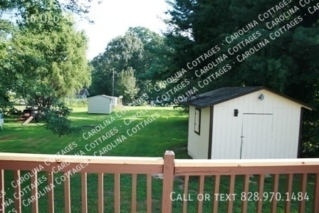 1116 Old Spartanburg Rd in Hendersonville, NC - Building Photo - Building Photo