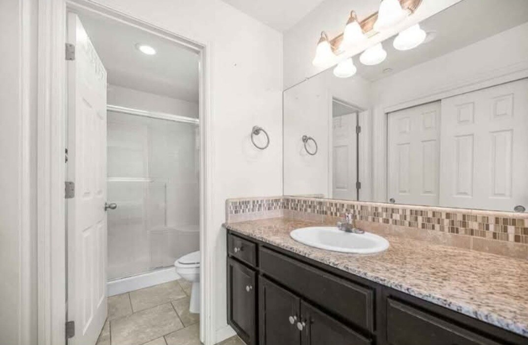 3515 Magnificent Way in Clovis, CA - Building Photo