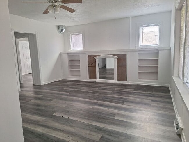 320 W 16th St in Chicago Heights, IL - Building Photo - Building Photo