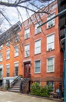 405 Adelphi St in Brooklyn, NY - Building Photo