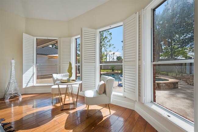 14311 Islandwoods Dr