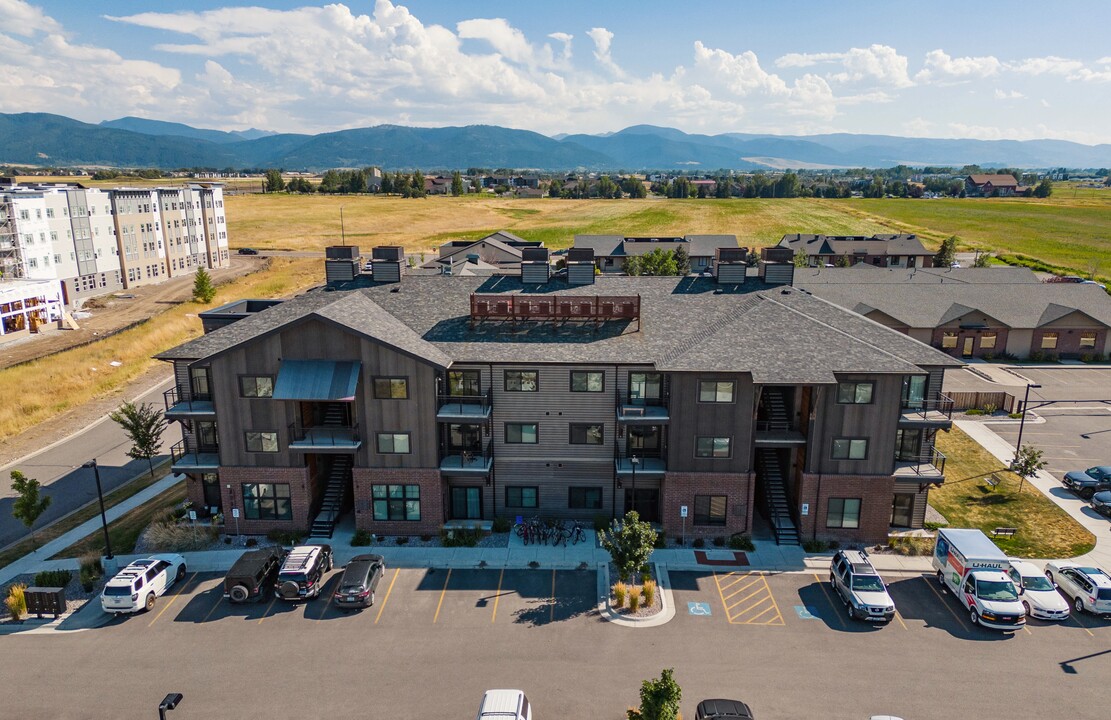 2210 Spanish Peak Apartments in Bozeman, MT - Foto de edificio