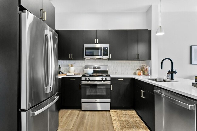 The Olmsted Farmington in Farmington, CT - Building Photo - Building Photo