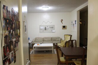 447 Park Dr, Unit 3 in Boston, MA - Building Photo - Building Photo
