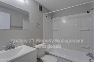 9108 127 Ave NW in Edmonton, AB - Building Photo - Building Photo