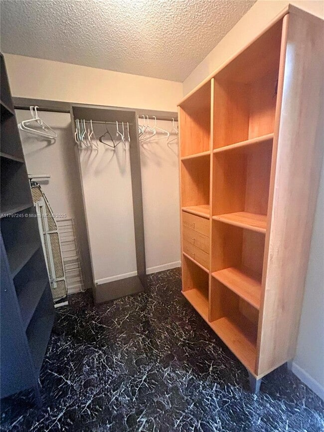 property at 454 N Laurel Dr