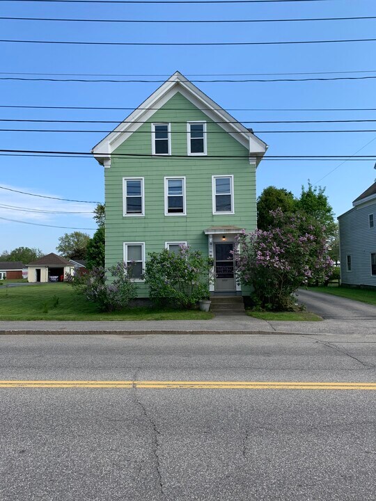 261 Alfred St, Unit 2 in Biddeford, ME - Building Photo