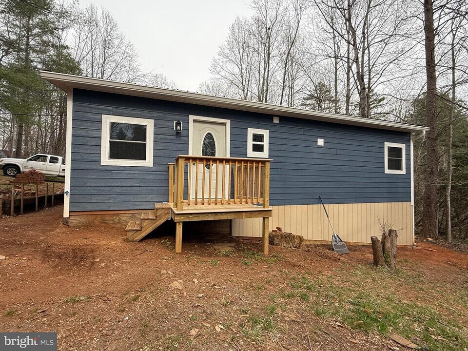 236 Laurel Dr in Madison, VA - Building Photo