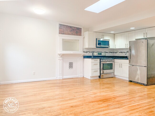 161 Gates Ave-Unit -4FF in Brooklyn, NY - Building Photo - Building Photo