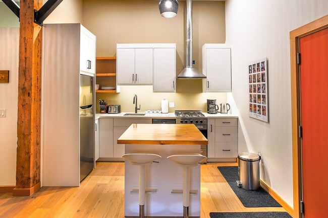 421 2 Avenue-SI ID1386643P, Unit SI ID1386643P in Fernie, BC - Building Photo - Building Photo