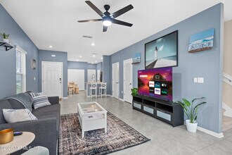 237 Aralia Ln in Jacksonville, FL - Building Photo - Building Photo