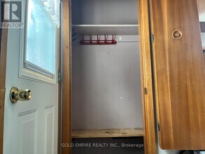 19 St Joseph St in St Thomas, ON - Building Photo - Building Photo