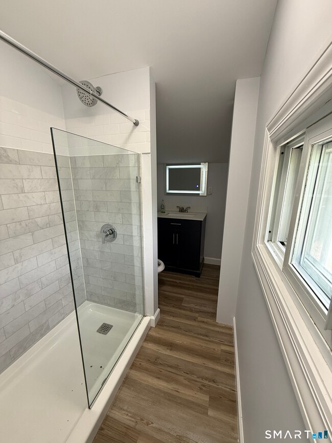 103 Walnut St in Waterbury, CT - Building Photo - Building Photo