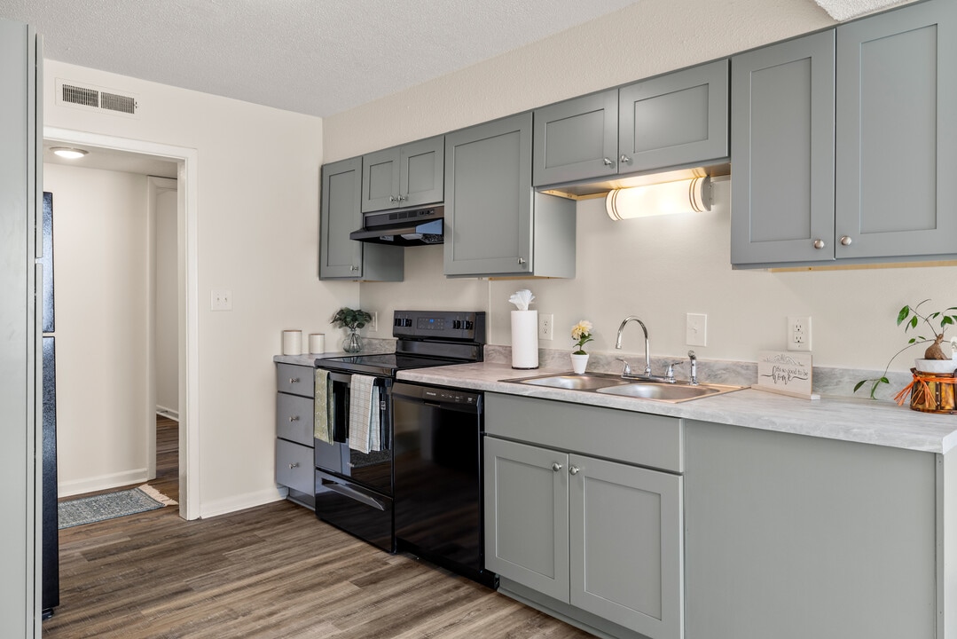 New Hanover Village Apartments in Wilmington, NC - Building Photo