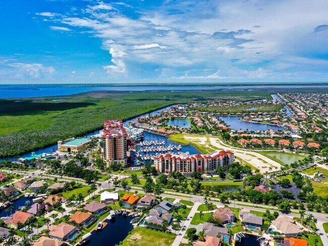 5793 Cape Harbour Dr in Cape Coral, FL - Building Photo - Building Photo