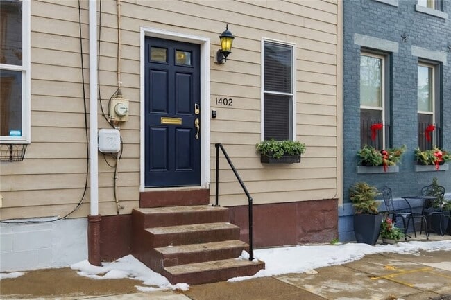 1402 Sherman Ave in Pittsburgh, PA - Building Photo - Building Photo
