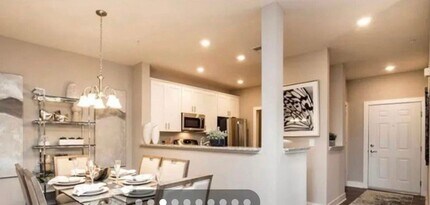 714 Stiller Ln in Monroe Township, NJ - Foto de edificio - Building Photo