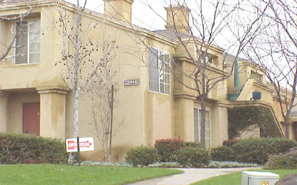 22440-22444 Terrace Pines Dr in Grand Terrace, CA - Foto de edificio