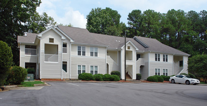 Jeffries' Ridge Apartments in Raleigh, NC - Building Photo - Building Photo