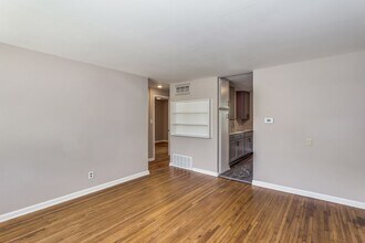 1015 S Christine Ave in Wichita, KS - Building Photo - Building Photo