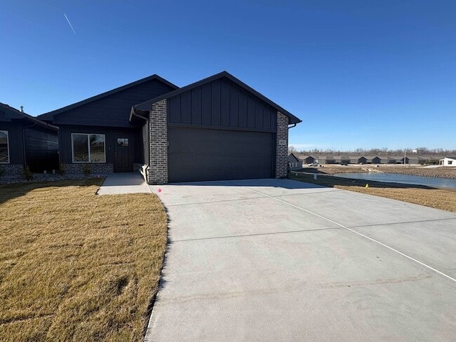 property at 4833 N Vassar Ave