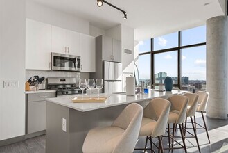 160 N Elizabeth St in Chicago, IL - Building Photo - Building Photo