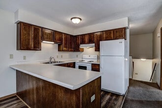 634 Saxonwood Rd in Altoona, WI - Building Photo - Building Photo