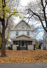 655 Sumner St in Akron, OH - Foto de edificio - Building Photo