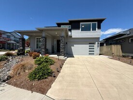 5471 SW Jardine Ave in Corvallis, OR - Building Photo