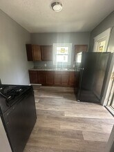 3295 E 135th St in Cleveland, OH - Building Photo - Building Photo