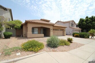 8166 W Rose Garden Ln in Peoria, AZ - Building Photo - Building Photo