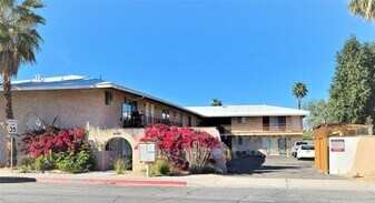 74390 Alessandro Dr in Palm Desert, CA - Building Photo