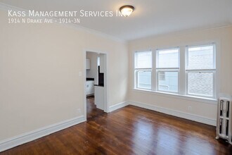 1914 N Drake Ave-Unit -1914-3N in Chicago, IL - Building Photo - Building Photo