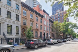 518 E 87th St in New York, NY - Building Photo