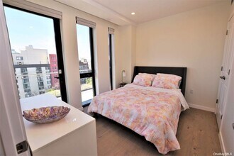 41-26 44th St-Unit -3A in Queens, NY - Building Photo - Building Photo