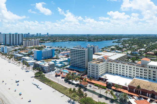 Hollywood Beach Tower in Hollywood, FL - Building Photo - Building Photo